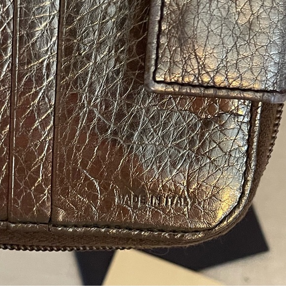 COA⭐️PRADA Vitello Daino Leather
Compact Wallet⭐️STUNNING⭐️ 💯Authentic - Picture 10 of 16